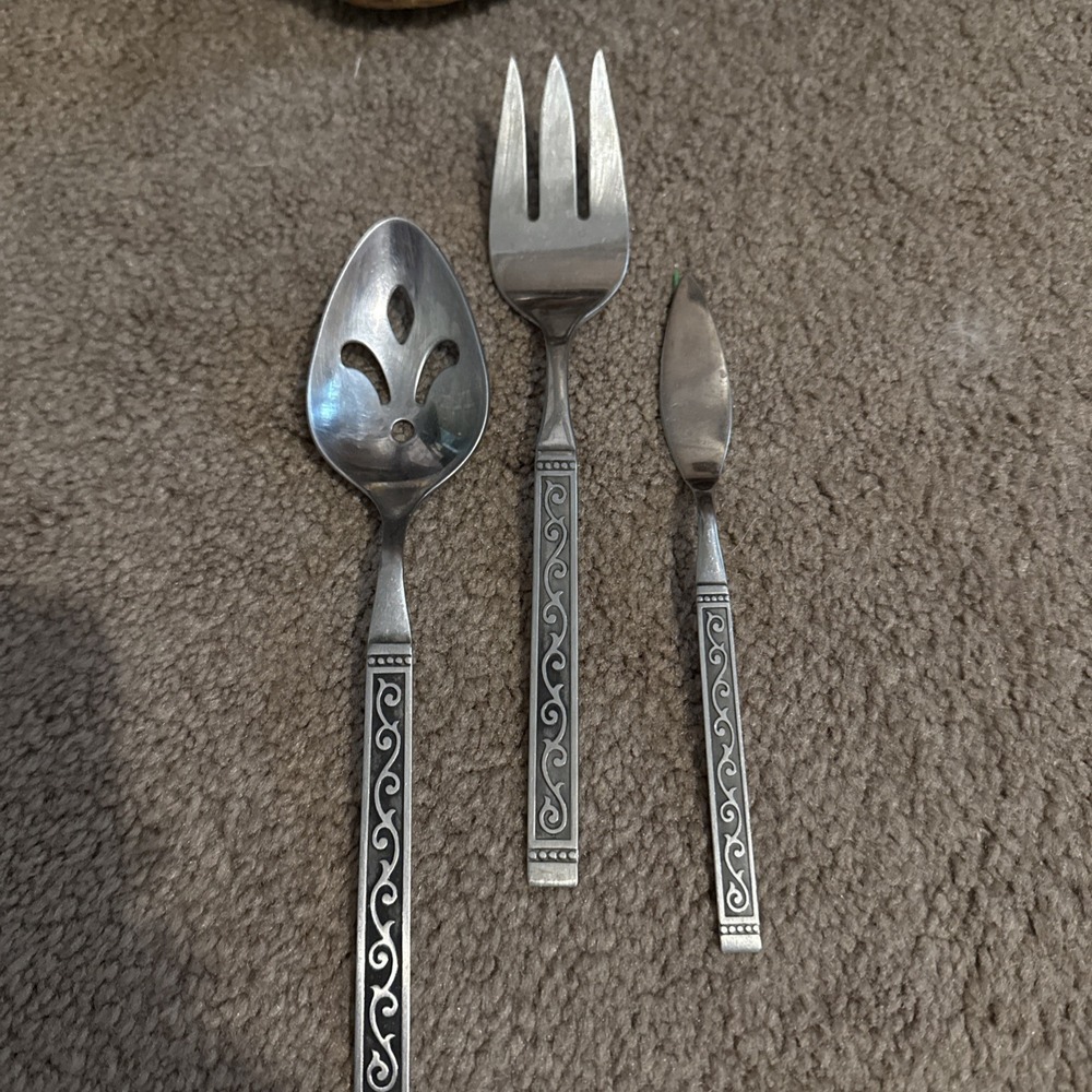 Oneida Spanish Court Serving‎ Pieces vintage stainless